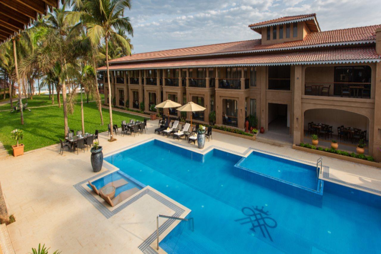 Marquis Beach Resort Candolim Bagian luar foto