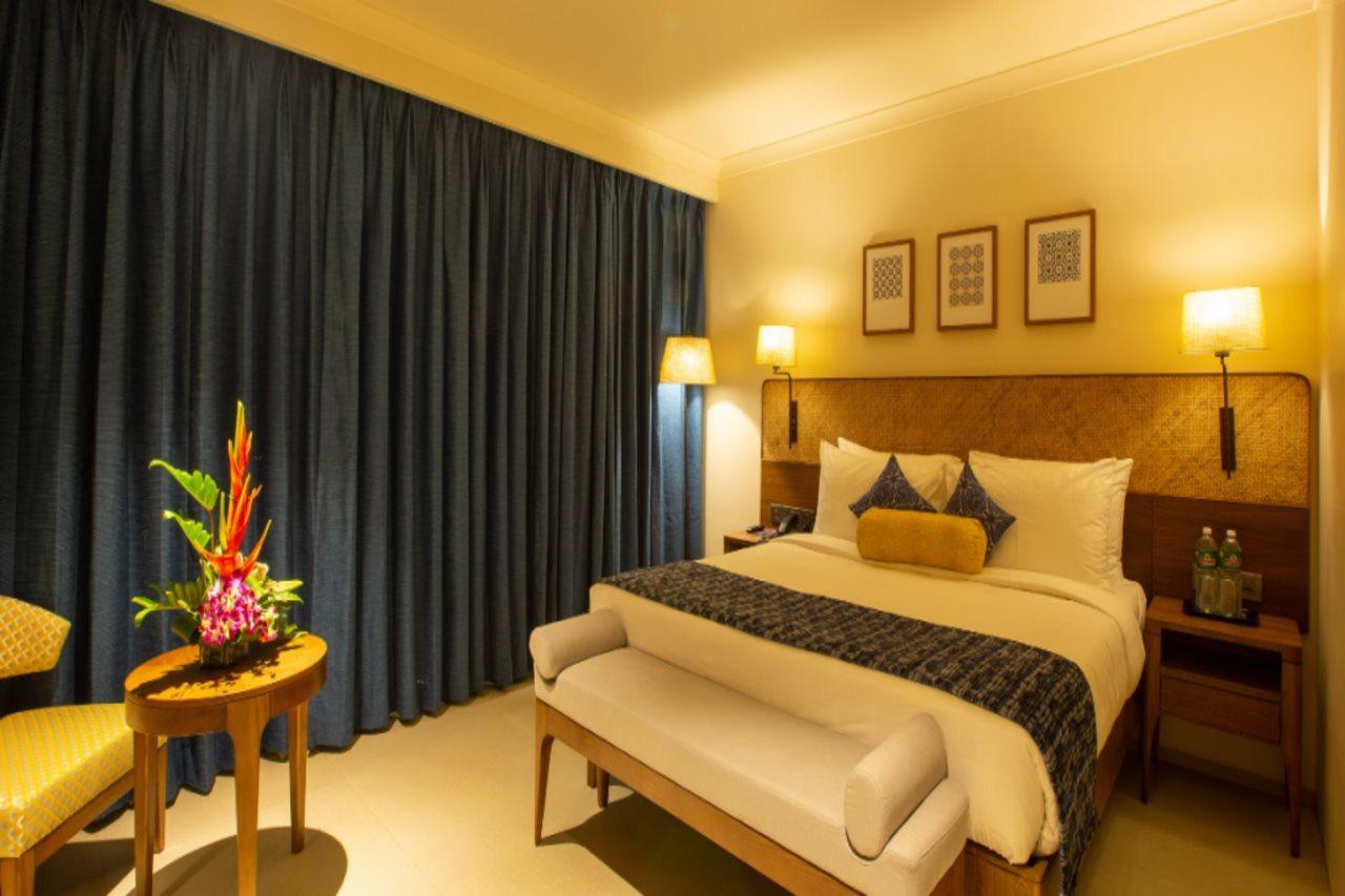 Marquis Beach Resort Candolim Bagian luar foto