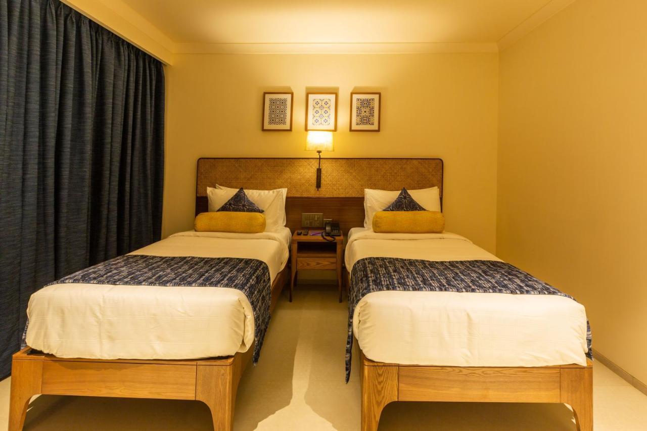 Marquis Beach Resort Candolim Bagian luar foto