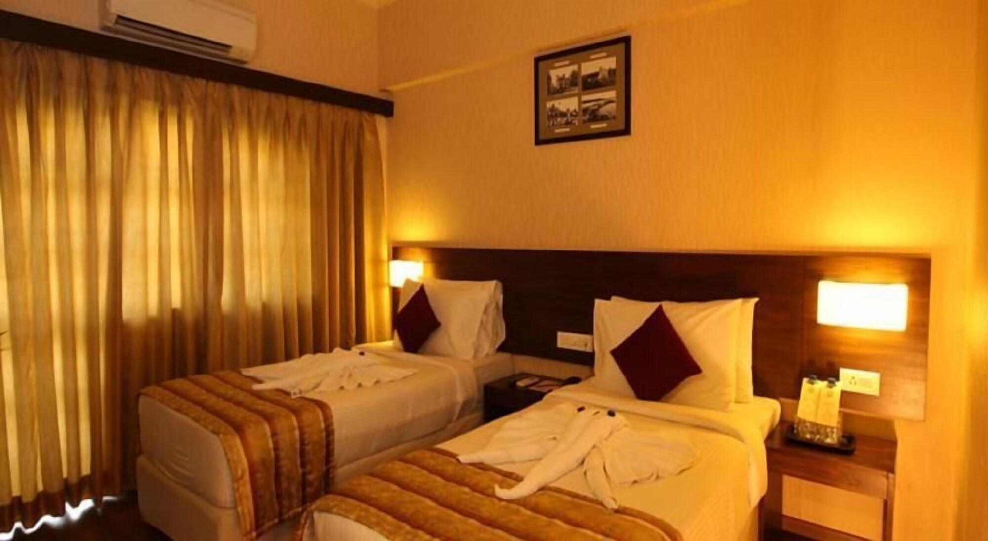Marquis Beach Resort Candolim Bagian luar foto