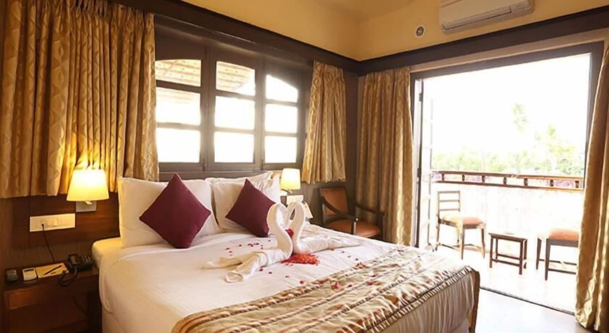 Marquis Beach Resort Candolim Bagian luar foto