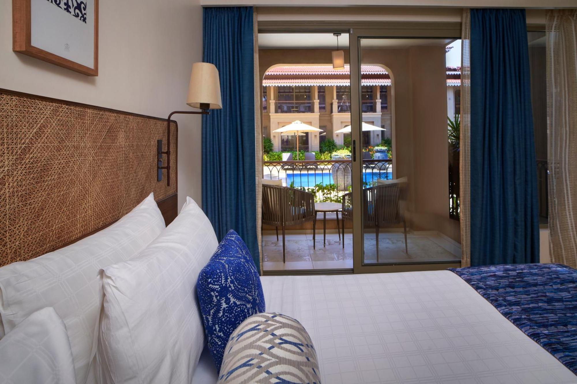 Marquis Beach Resort Candolim Bagian luar foto