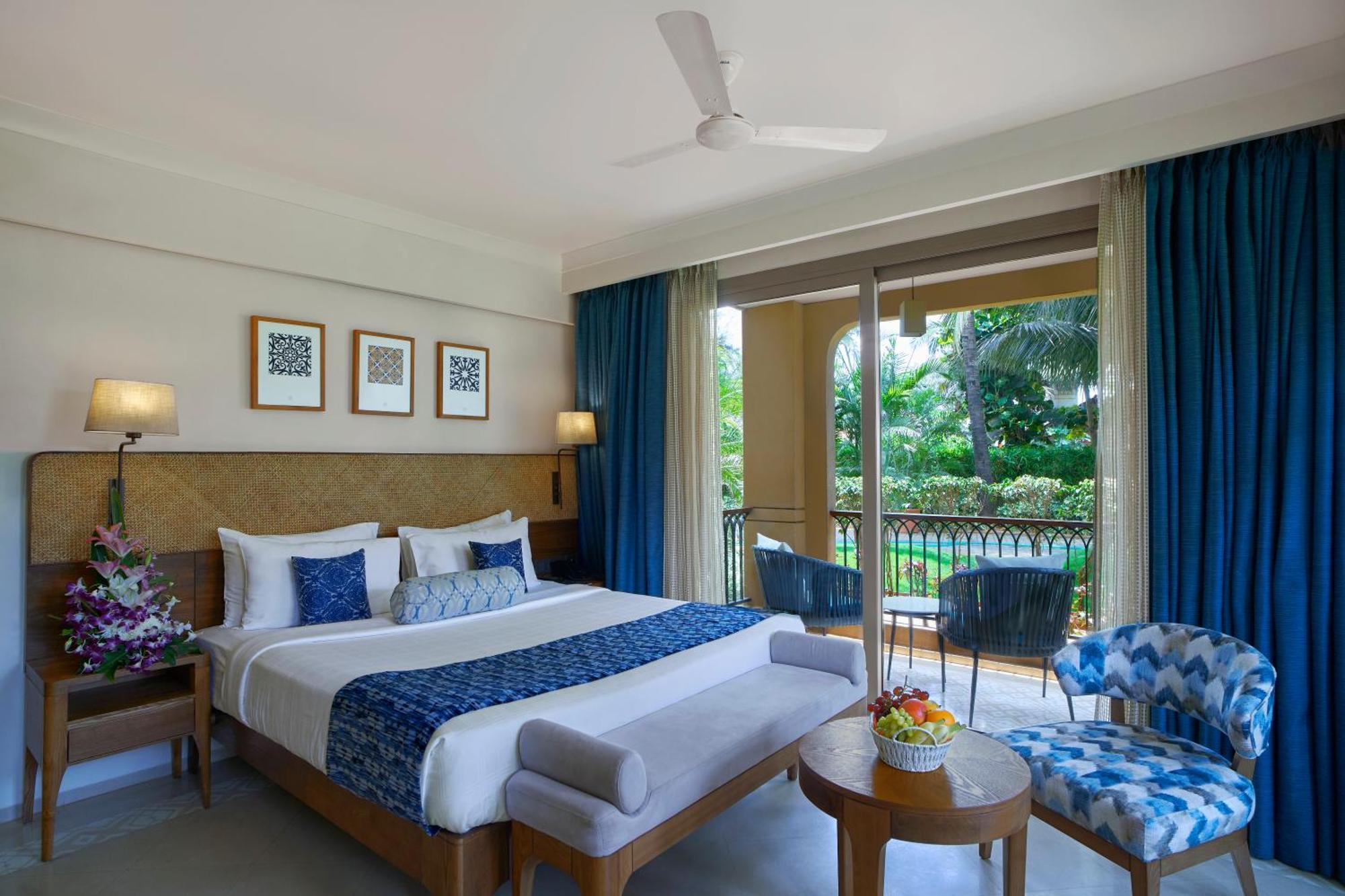 Marquis Beach Resort Candolim Bagian luar foto