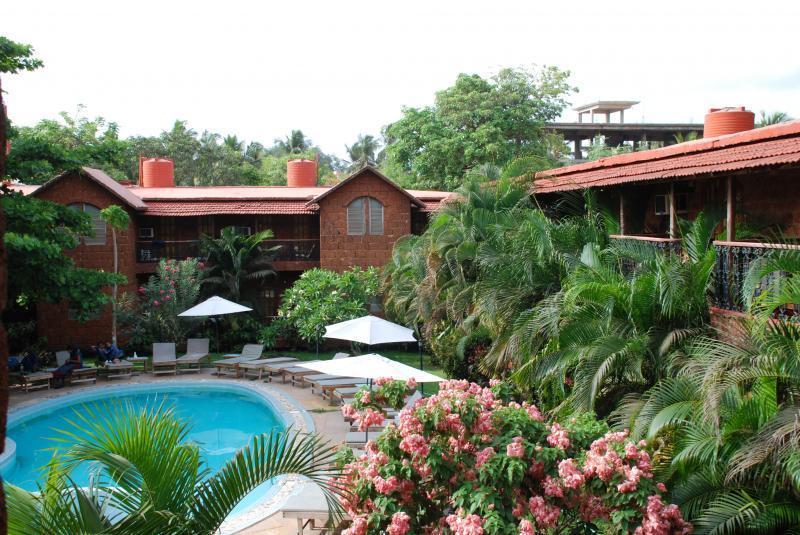 Marquis Beach Resort Candolim Bagian luar foto