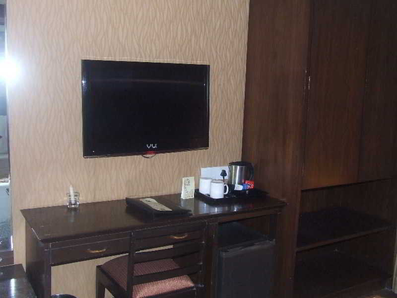 Marquis Beach Resort Candolim Bagian luar foto
