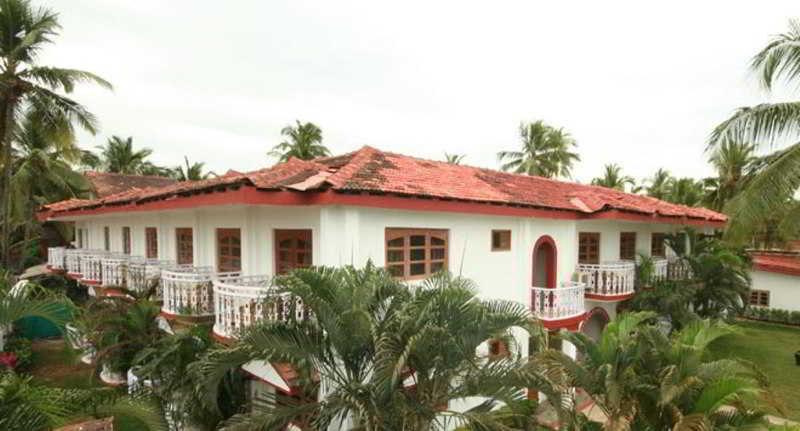 Marquis Beach Resort Candolim Bagian luar foto