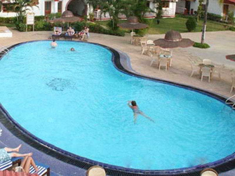 Marquis Beach Resort Candolim Bagian luar foto