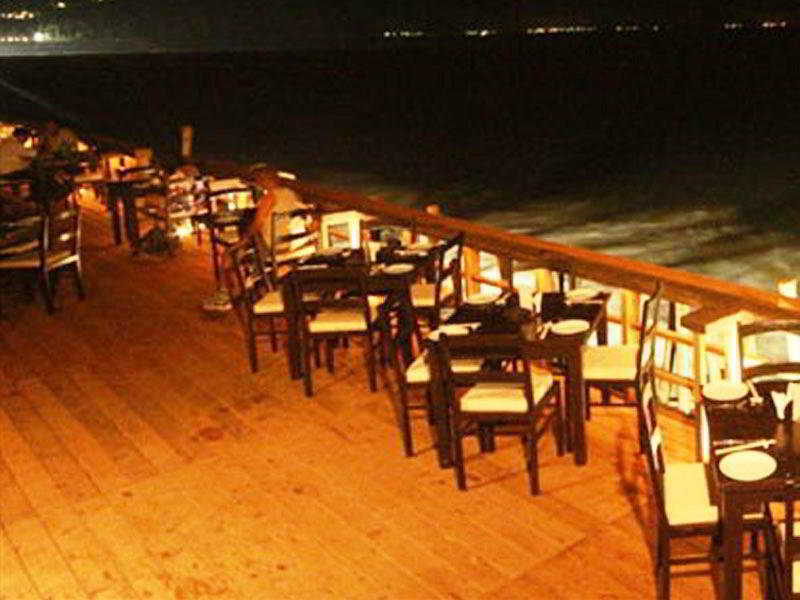 Marquis Beach Resort Candolim Bagian luar foto