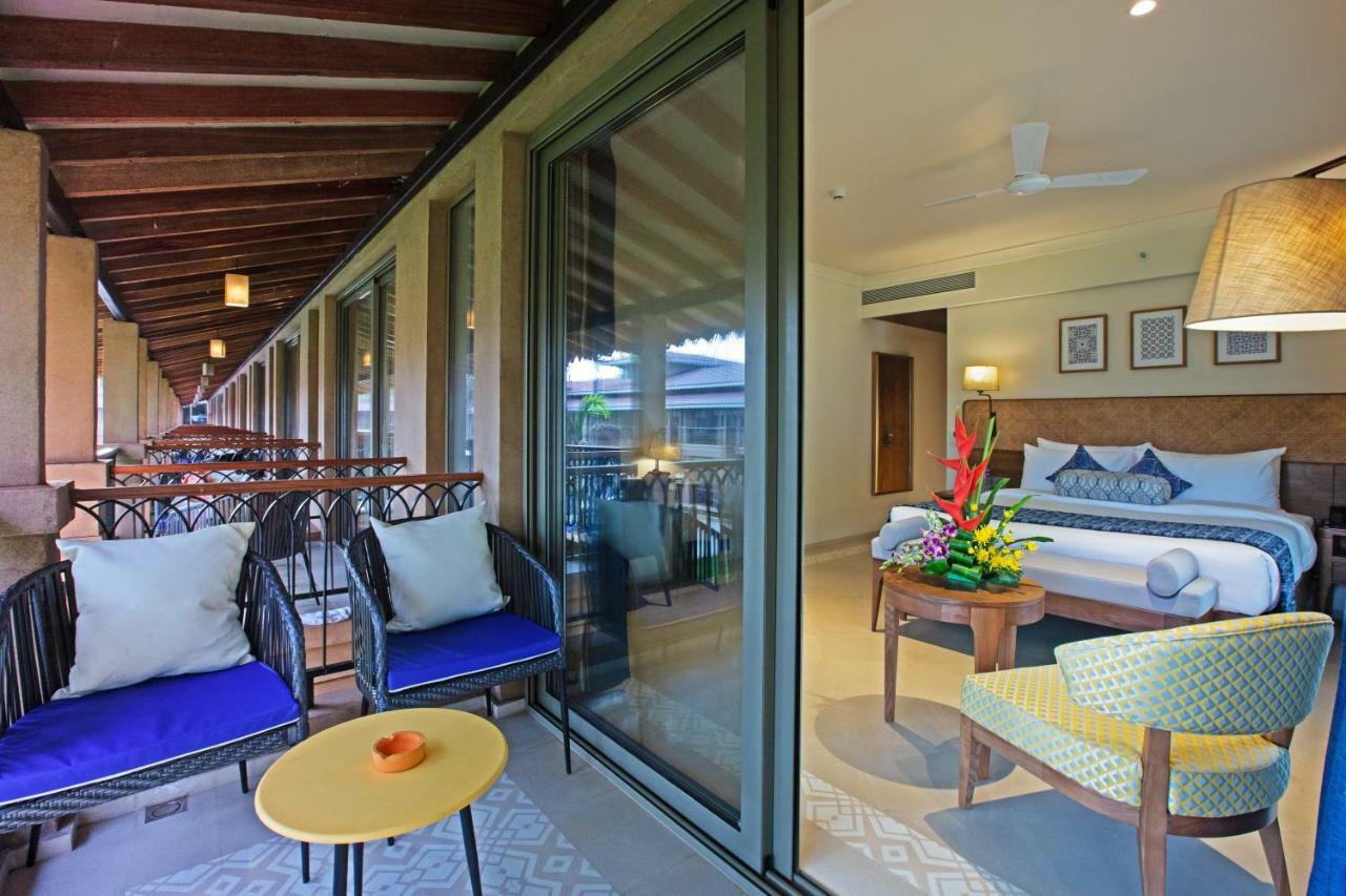 Marquis Beach Resort Candolim Bagian luar foto