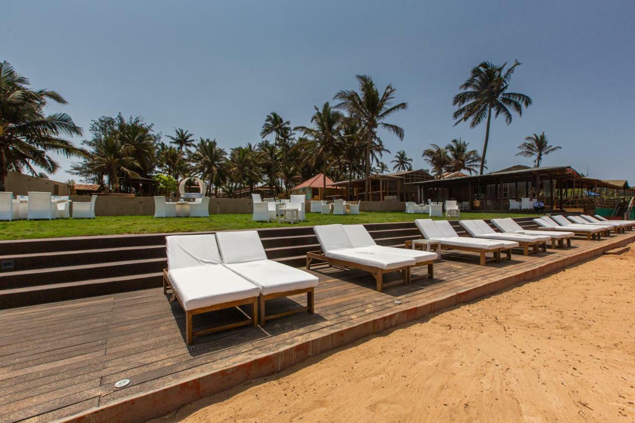 Marquis Beach Resort Candolim Bagian luar foto